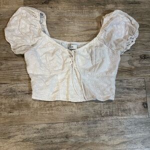 Hollister Cream Eyelet Puff Sleeve Crop Top